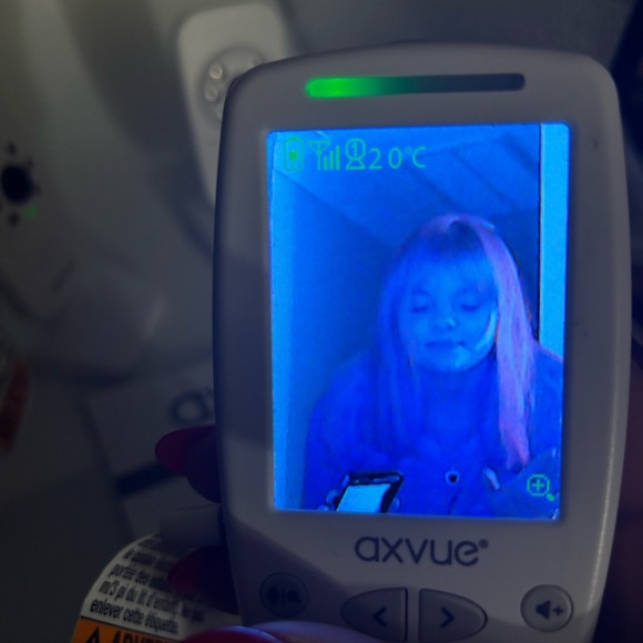 🔥Axvue Video Baby Monitor, Slim Handheld, Non-Slip Design, 2.8" Vertical Screen - Picture 1 of 10